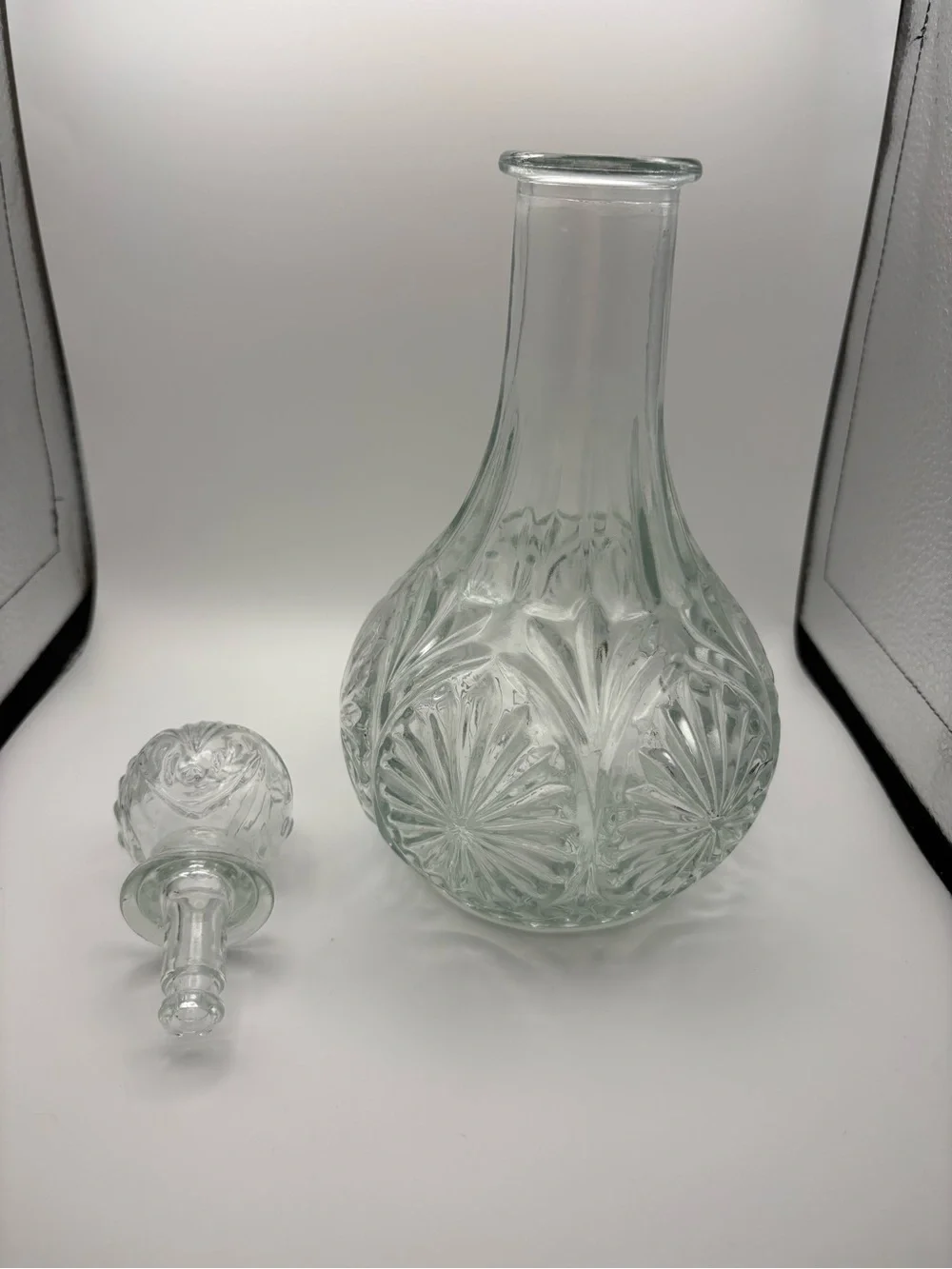 Vintage Anchor Hocking Decanter with Stopper Starburst Pattern Glass